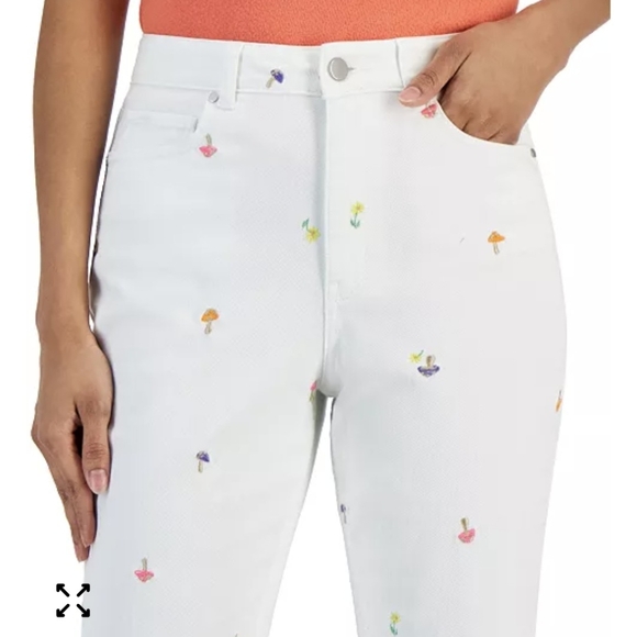 Tinseltown Denim - Tinseltown Embroidered Mushroom Flower Frayed Hi Rise Crop Jeans Jr Sz 1 *S